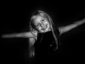 girl-with-smile-1171087-640x480